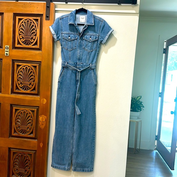Abercrombie & Fitch denim jumpsuit - Picture 1 of 4